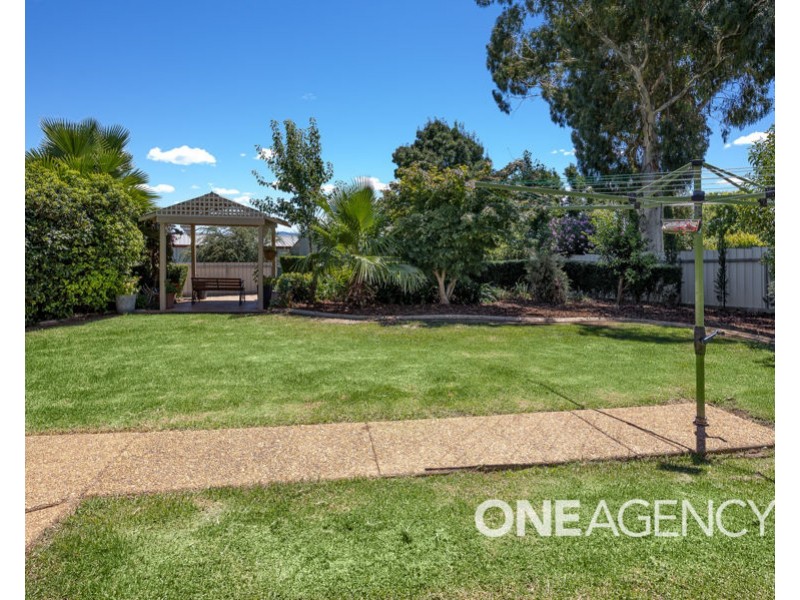 1 ELLWOOD CLOSE, Bourkelands NSW 2650