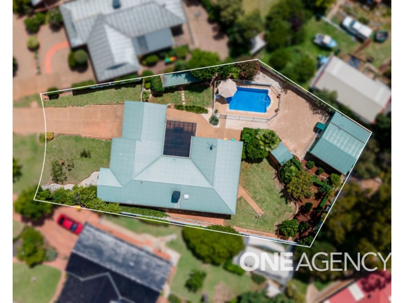 1 ELLWOOD CLOSE, Bourkelands NSW 2650