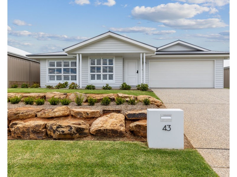 43 JUMBUCK DRIVE, Gobbagombalin NSW 2650