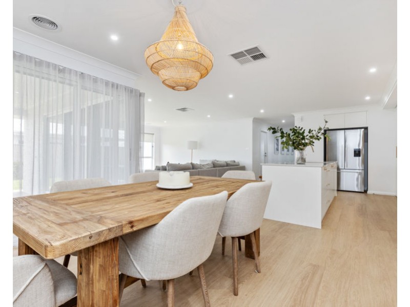 43 JUMBUCK DRIVE, Gobbagombalin NSW 2650