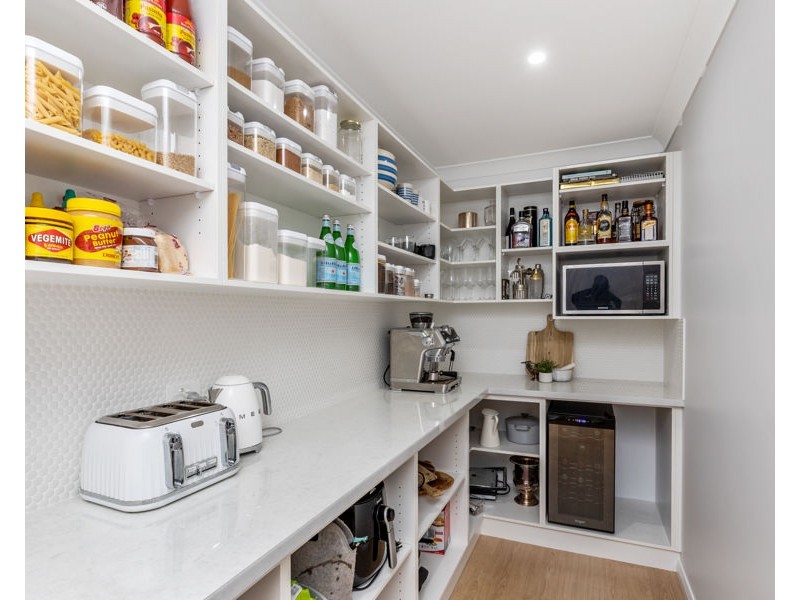 43 JUMBUCK DRIVE, Gobbagombalin NSW 2650