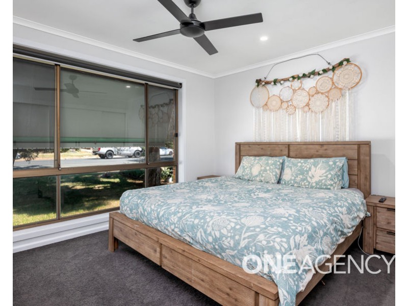 21 PINAROO DRIVE, Glenfield Park NSW 2650