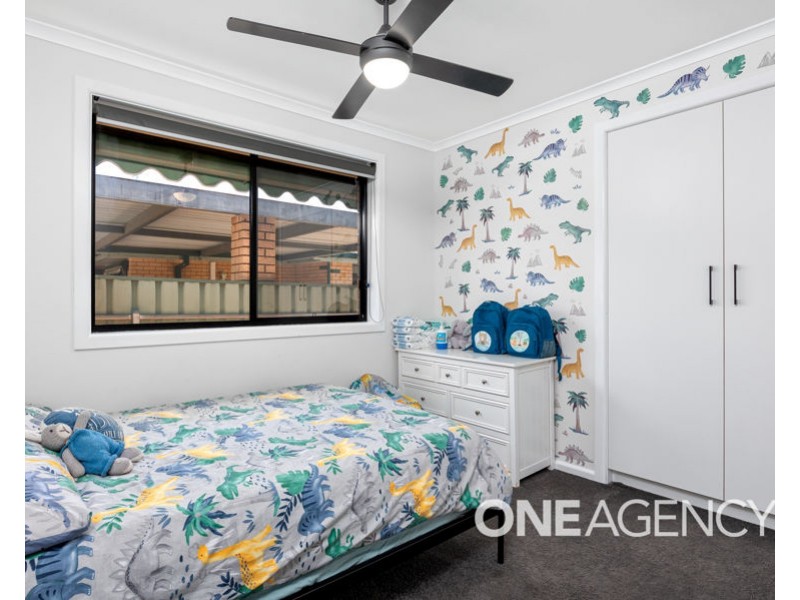 21 PINAROO DRIVE, Glenfield Park NSW 2650