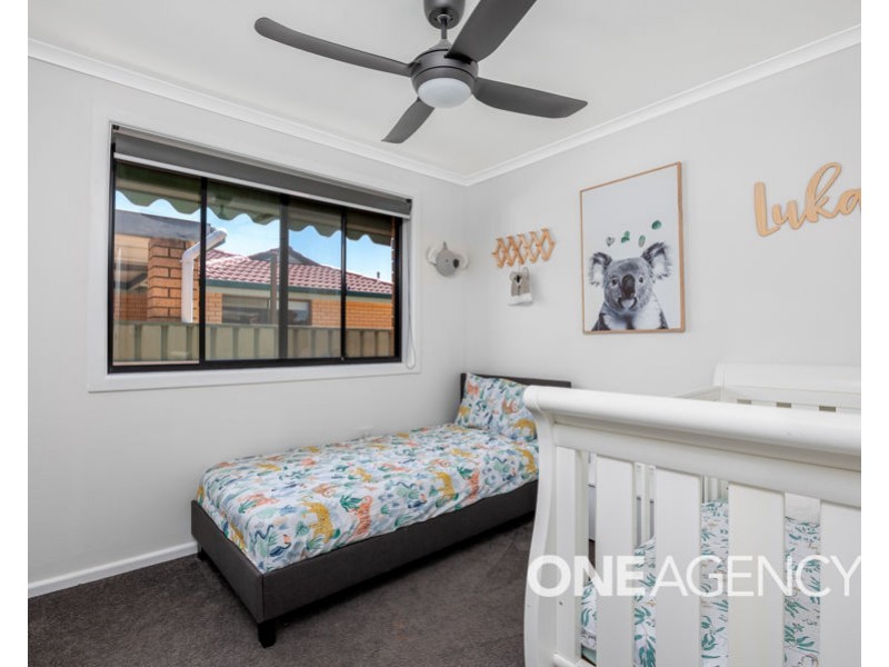 21 PINAROO DRIVE, Glenfield Park NSW 2650