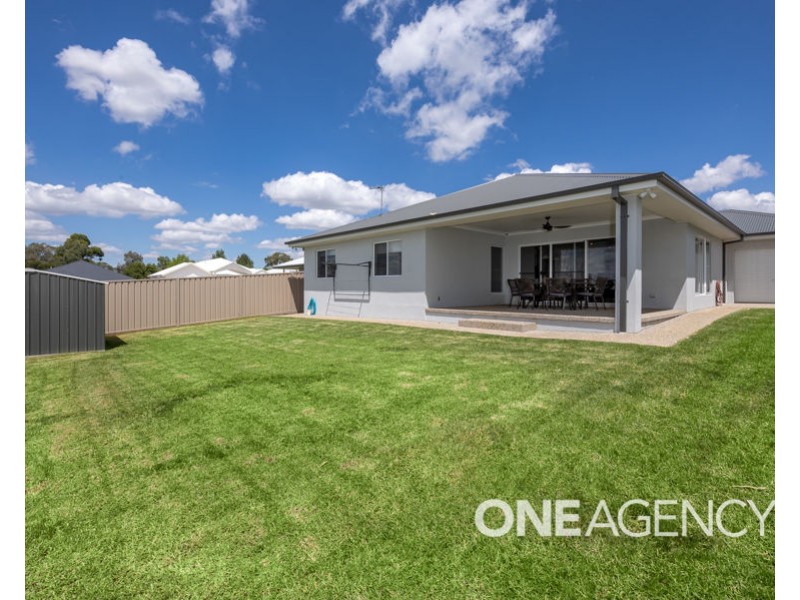 43 GASNIER LOOP, Boorooma NSW 2650