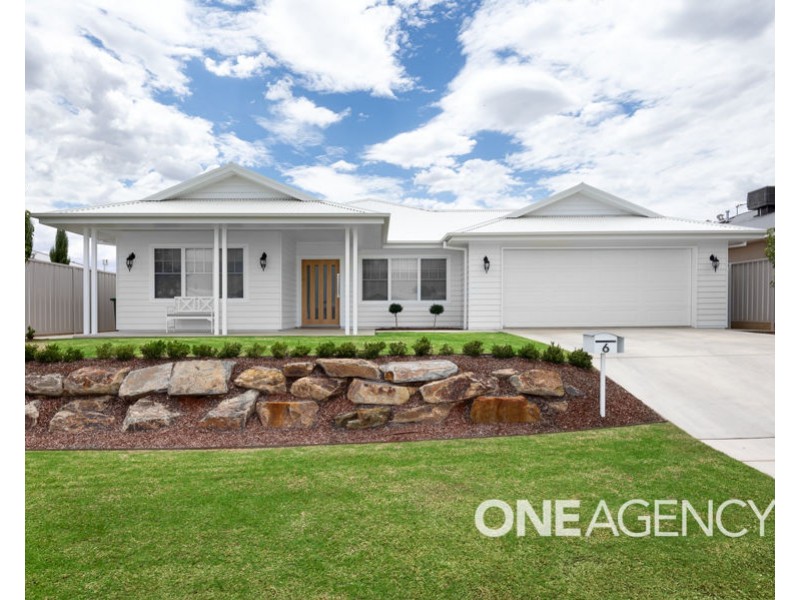 6 WIVEON STREET, Gobbagombalin NSW 2650