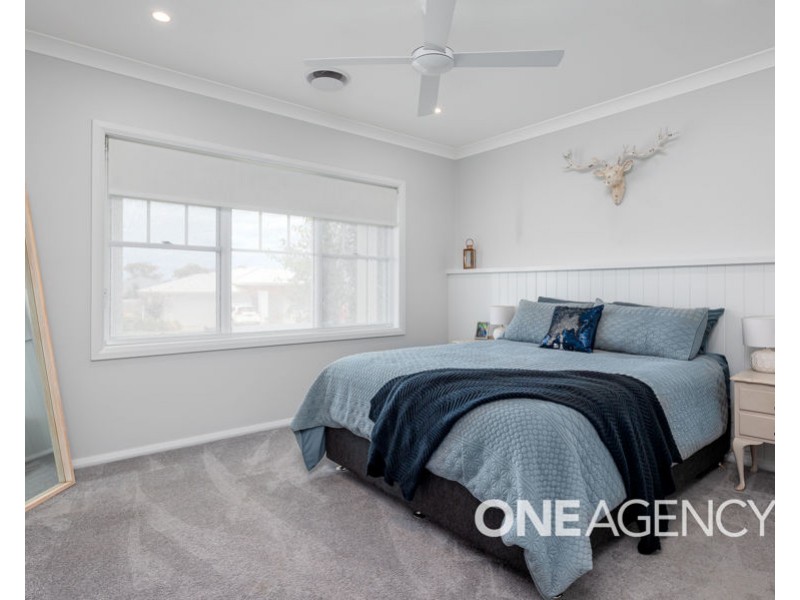 6 WIVEON STREET, Gobbagombalin NSW 2650