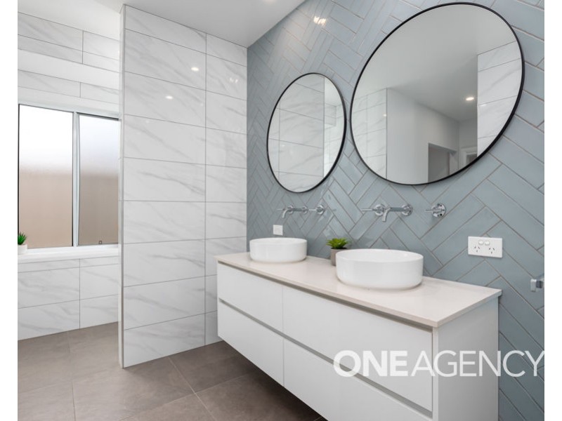 6 WIVEON STREET, Gobbagombalin NSW 2650