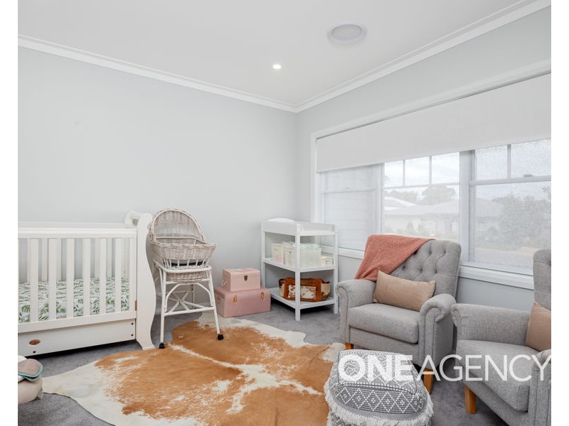 6 WIVEON STREET, Gobbagombalin NSW 2650