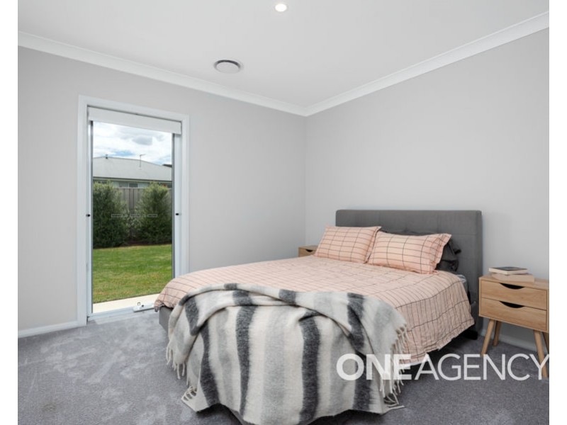 6 WIVEON STREET, Gobbagombalin NSW 2650