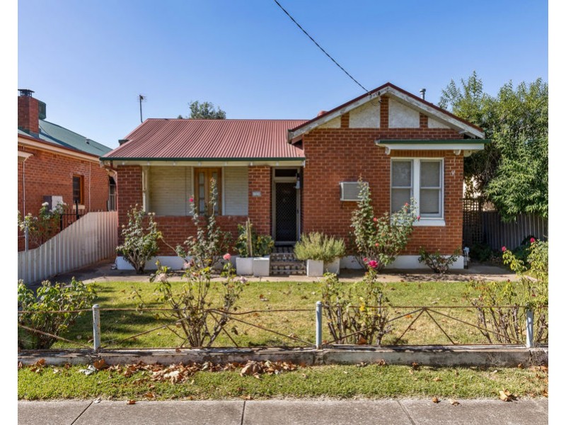 220 GURWOOD STREET, Wagga Wagga NSW 2650