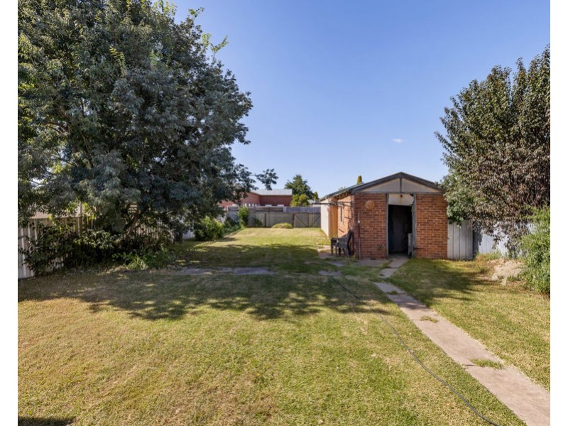 220 GURWOOD STREET, Wagga Wagga NSW 2650
