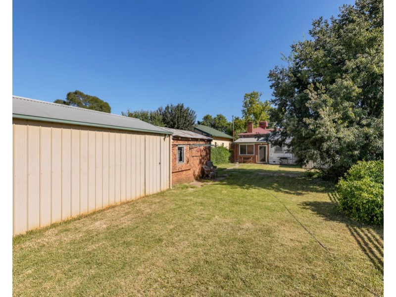 220 GURWOOD STREET, Wagga Wagga NSW 2650