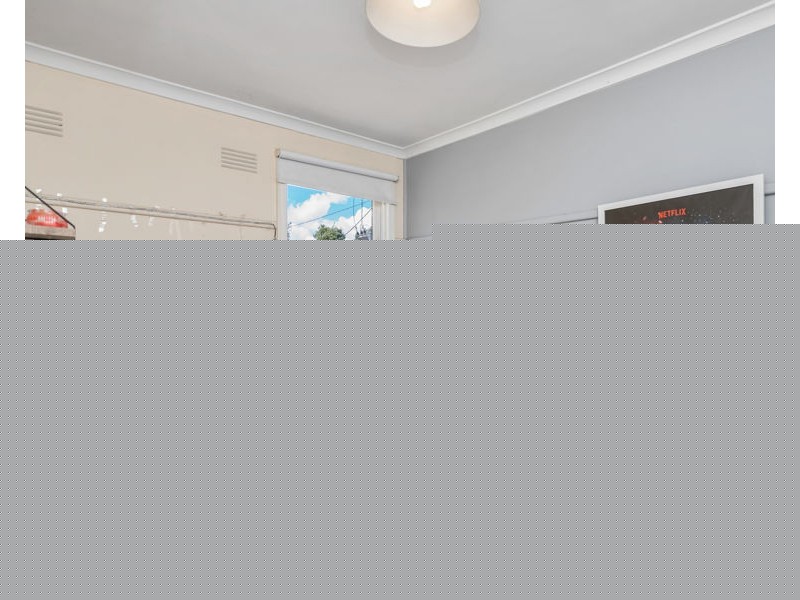 10 SPOONER AVENUE, Mount Austin NSW 2650