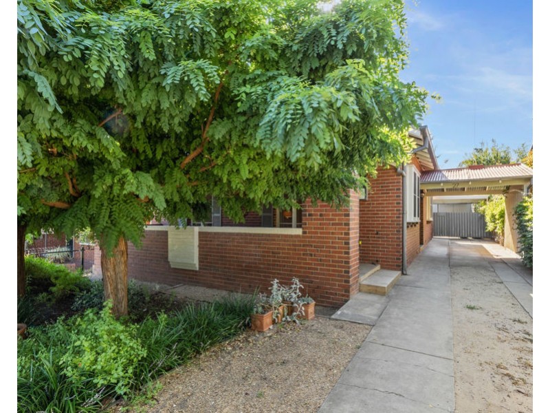 27 EDMONDSON STREET, Turvey Park NSW 2650