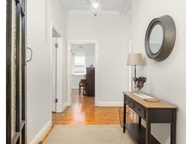 27 EDMONDSON STREET, Turvey Park NSW 2650