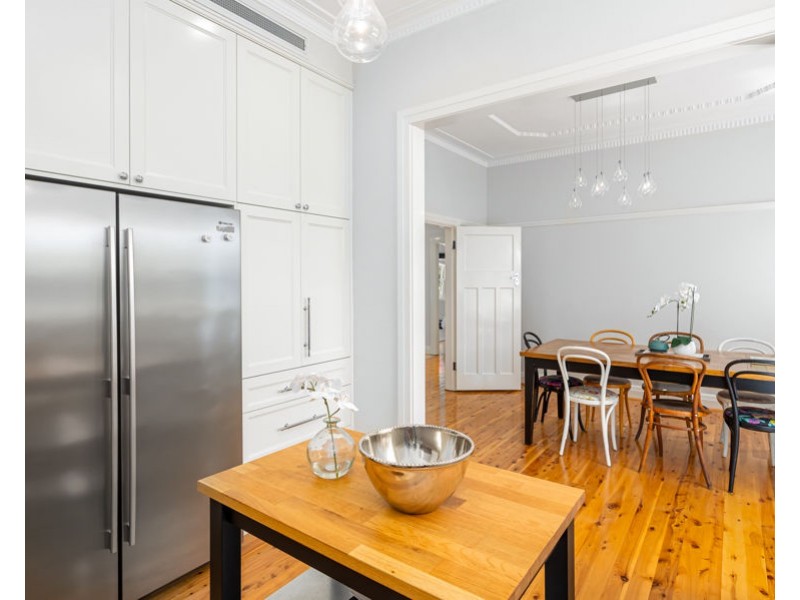 27 EDMONDSON STREET, Turvey Park NSW 2650