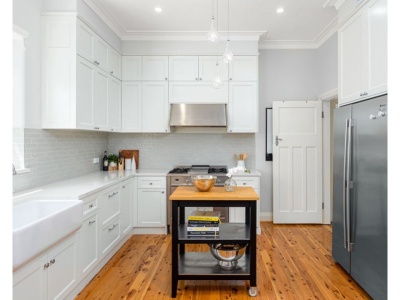 27 EDMONDSON STREET, Turvey Park NSW 2650