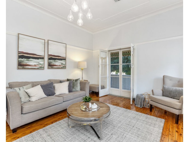 27 EDMONDSON STREET, Turvey Park NSW 2650