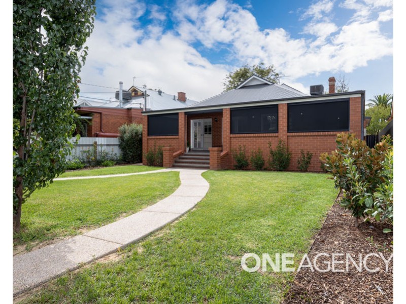12 PETER STREET, Wagga Wagga NSW 2650
