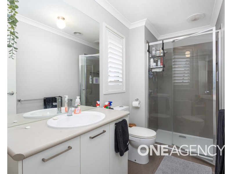 6 DARCY DRIVE, Boorooma NSW 2650