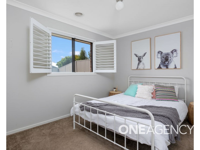 6 DARCY DRIVE, Boorooma NSW 2650