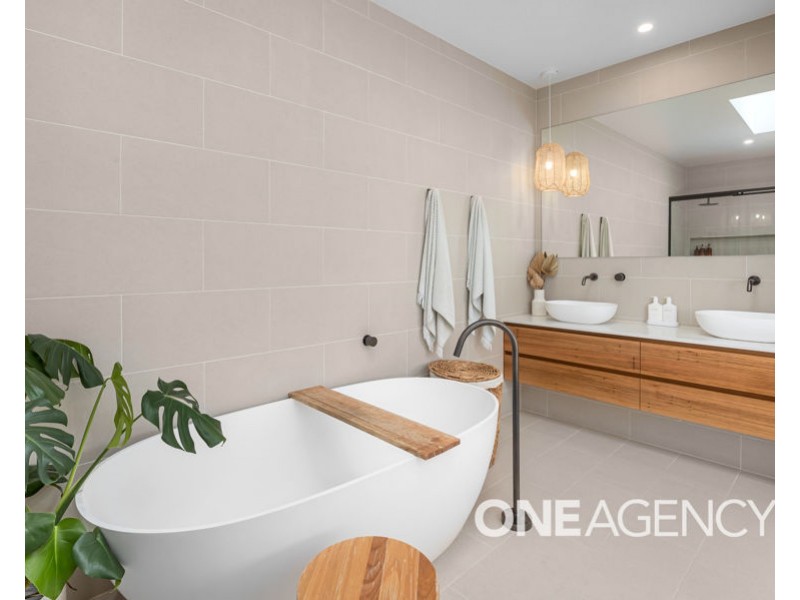 19 JIMBEROO LOOP, Gobbagombalin NSW 2650