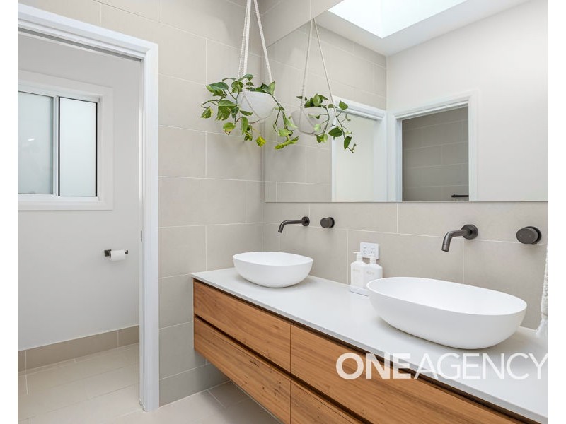 19 JIMBEROO LOOP, Gobbagombalin NSW 2650