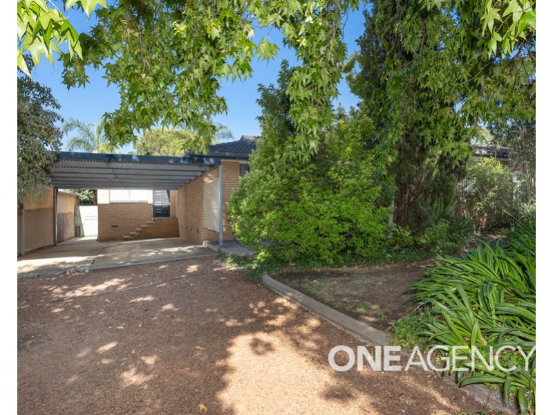 16 COOINBIL CRESCENT, Kooringal NSW 2650