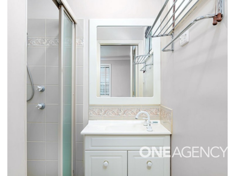 16 COOINBIL CRESCENT, Kooringal NSW 2650