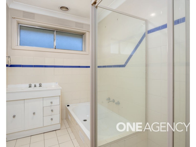 16 COOINBIL CRESCENT, Kooringal NSW 2650