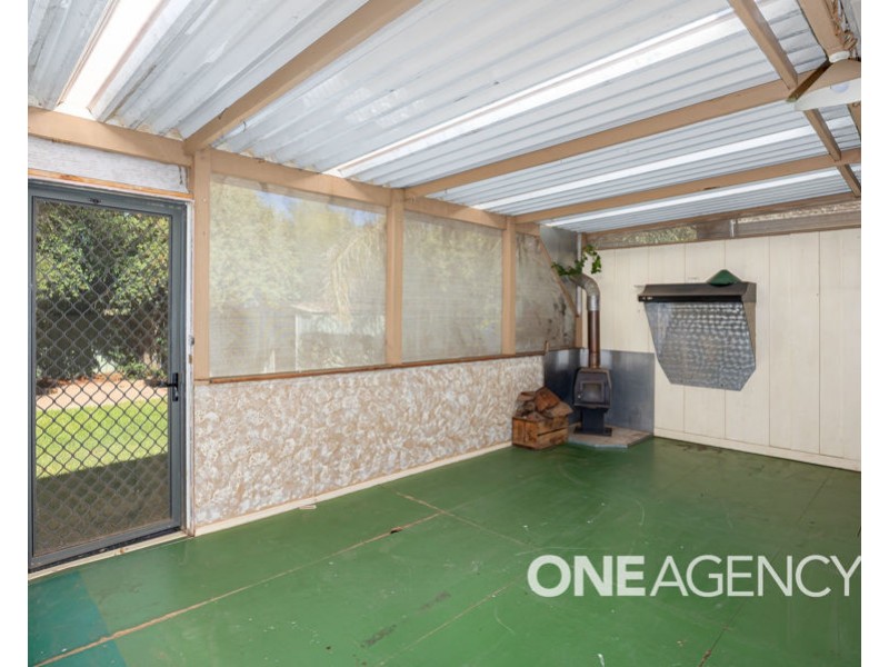 16 COOINBIL CRESCENT, Kooringal NSW 2650