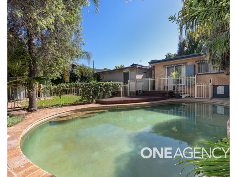 16 COOINBIL CRESCENT, Kooringal NSW 2650