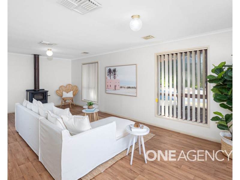 16 PUGSLEY AVENUE, Estella NSW 2650