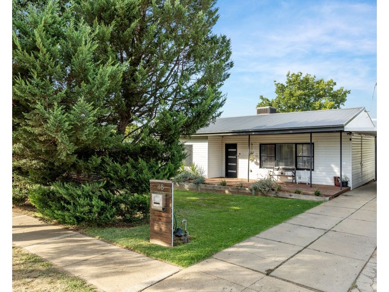 48 STANLEY STREET, Kooringal NSW 2650