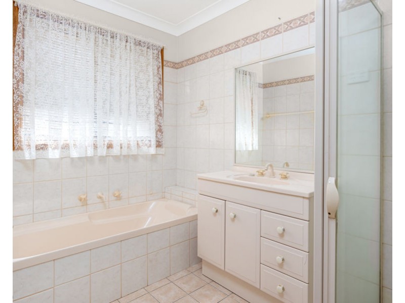 5/18 HARGRAVE AVENUE, Lloyd NSW 2650