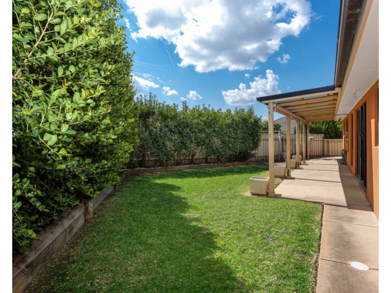 5/18 HARGRAVE AVENUE, Lloyd NSW 2650