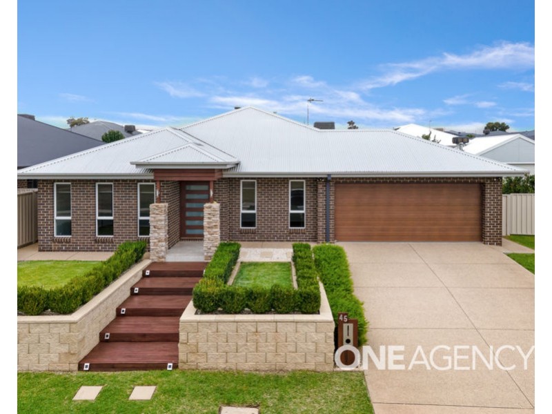 45 BARMEDMAN AVENUE, Gobbagombalin NSW 2650