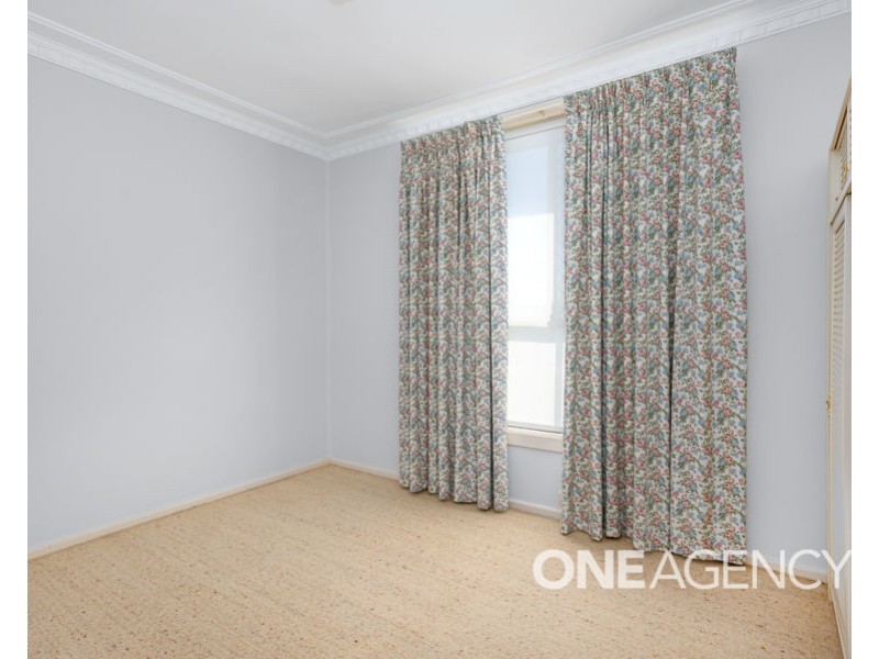 61 PHILLIP AVENUE, Mount Austin NSW 2650