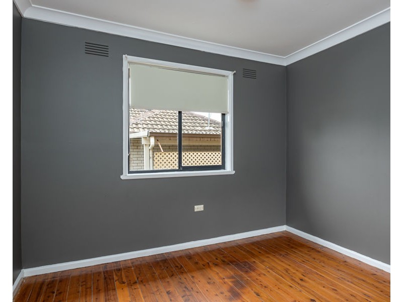 17 LEAVENWORTH DRIVE, Mount Austin NSW 2650