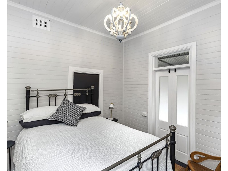 28 MIMOSA STREET, Coolamon NSW 2701