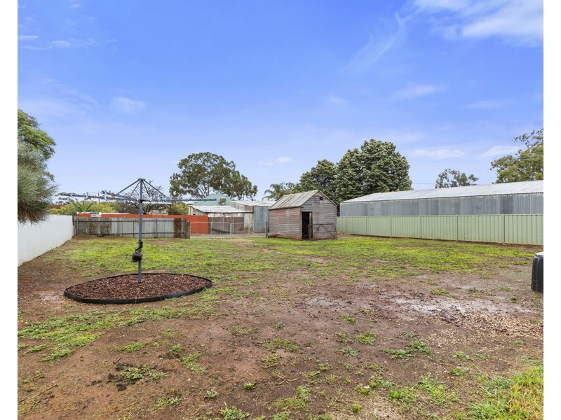 28 MIMOSA STREET, Coolamon NSW 2701