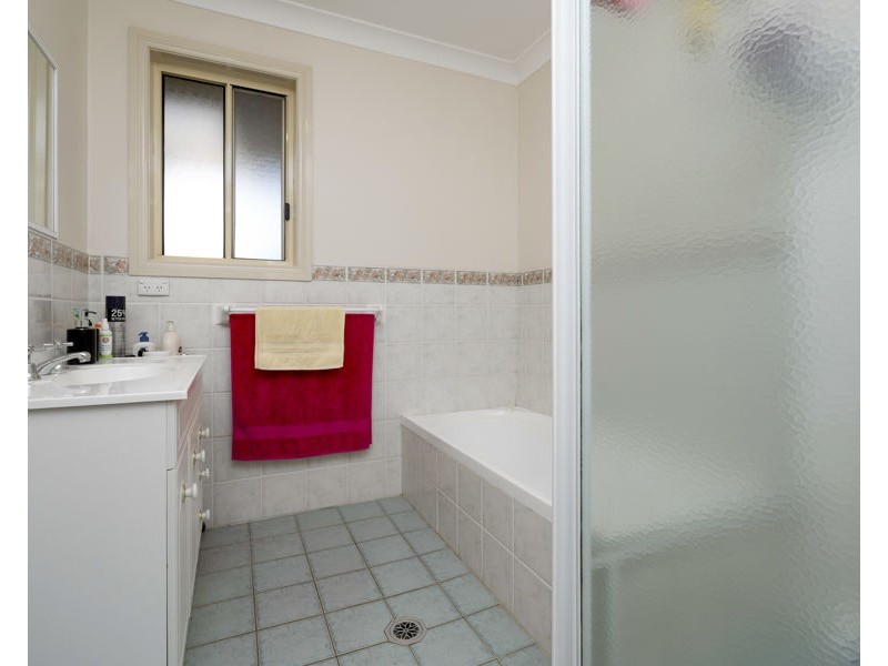 1/49 BEREMBEE ROAD, Bourkelands NSW 2650