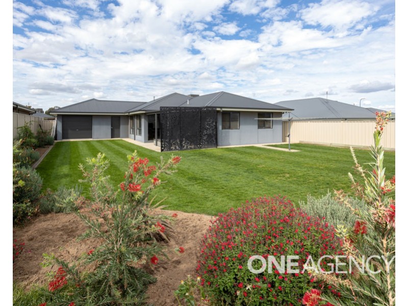 20 CUNJEGONG LOOP, Gobbagombalin NSW 2650