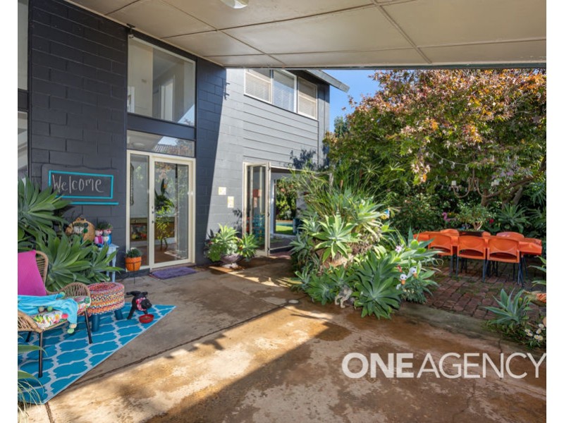 54 NORTHCOTT PARADE, Mount Austin NSW 2650