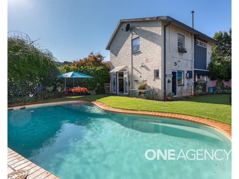 54 NORTHCOTT PARADE, Mount Austin NSW 2650