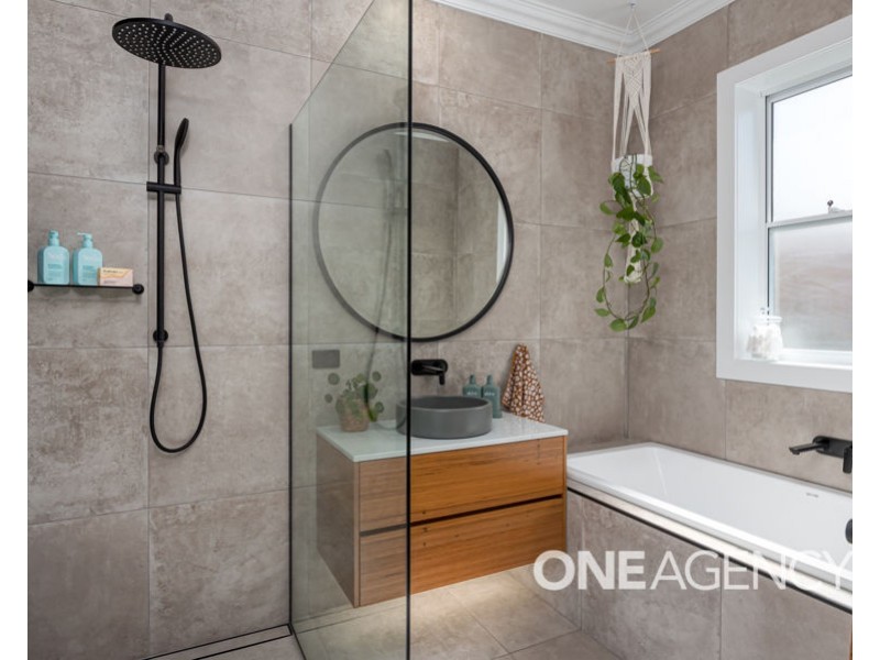 39 TREVOR STREET, Turvey Park NSW 2650