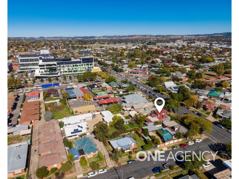 77 DOCKER STREET, Wagga Wagga NSW 2650