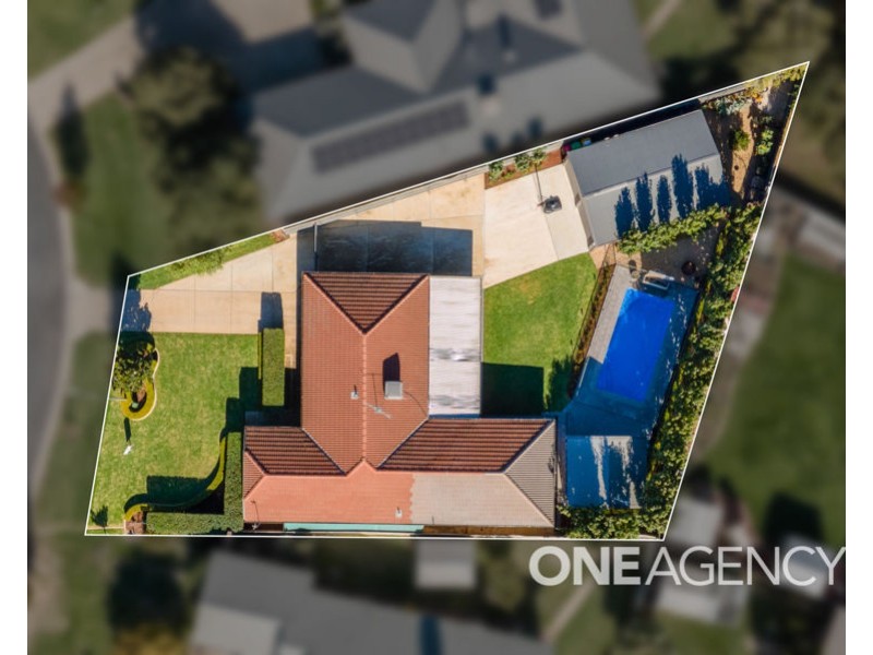 5 TURA PLACE, Glenfield Park NSW 2650