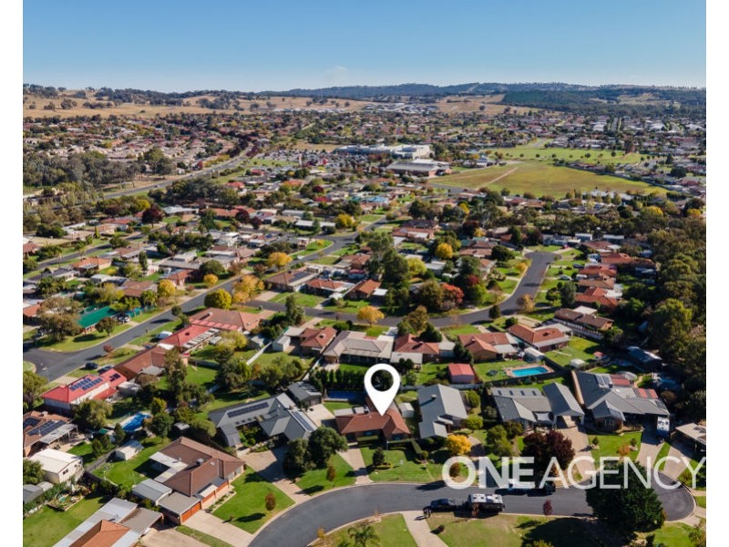 5 TURA PLACE, Glenfield Park NSW 2650